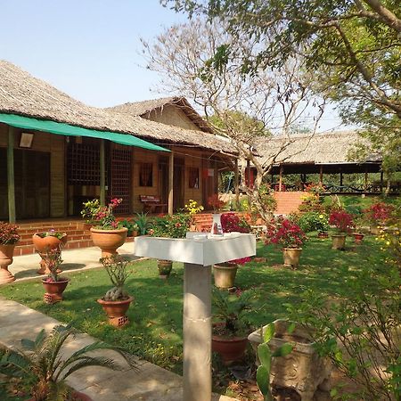 Phuong Thao Homestay Vinh Long Exterior photo