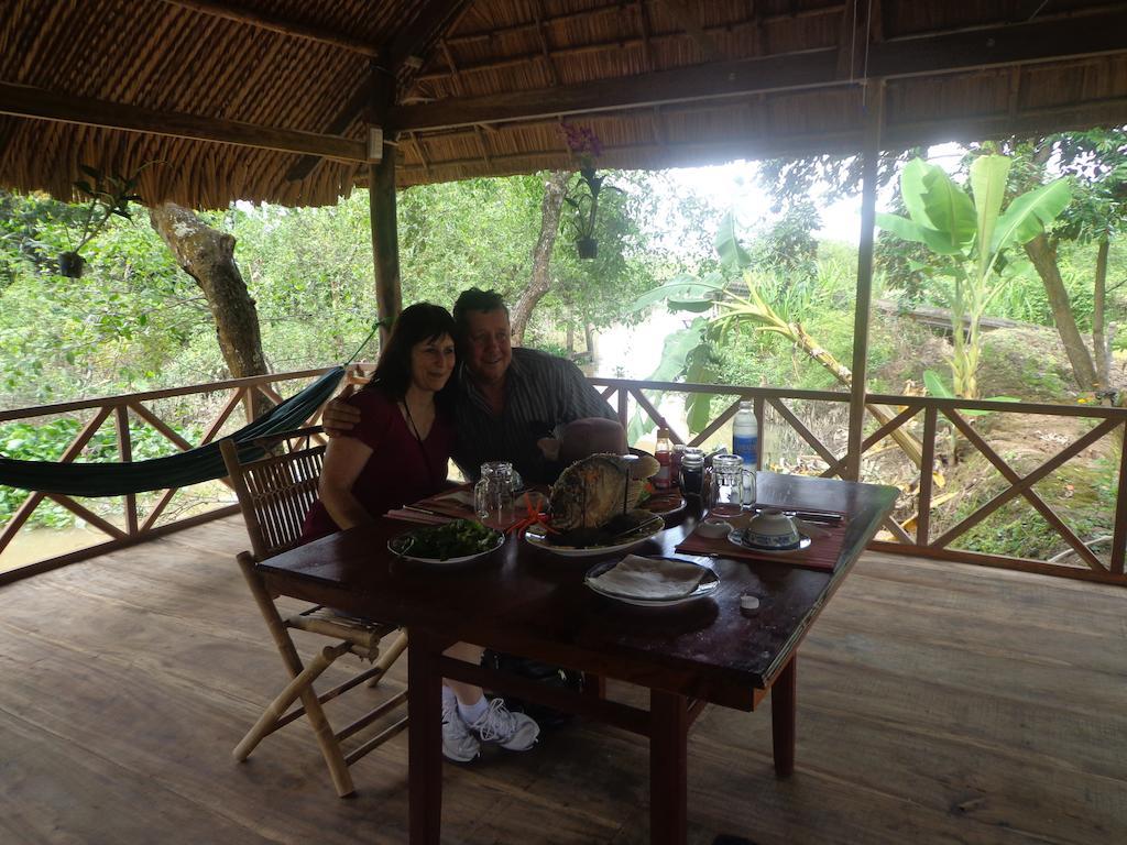 Phuong Thao Homestay Vinh Long Exterior photo