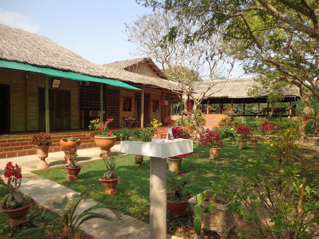 Phuong Thao Homestay Vinh Long Exterior photo